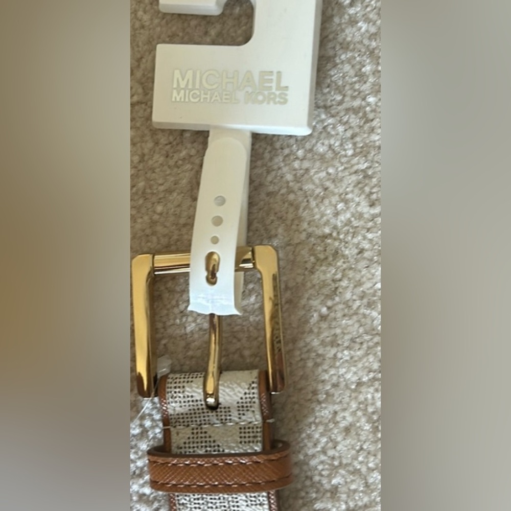Michael Kors white ladies belt